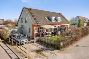 5-Bed-Rooms House with Jacuzzi, Free Parking, and 2 Toilets-Bath in Malmö, Malmö